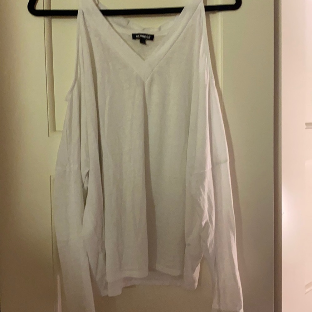 ☀️2/$15 SALE☀️Express Cold Shoulder Long Sleeve